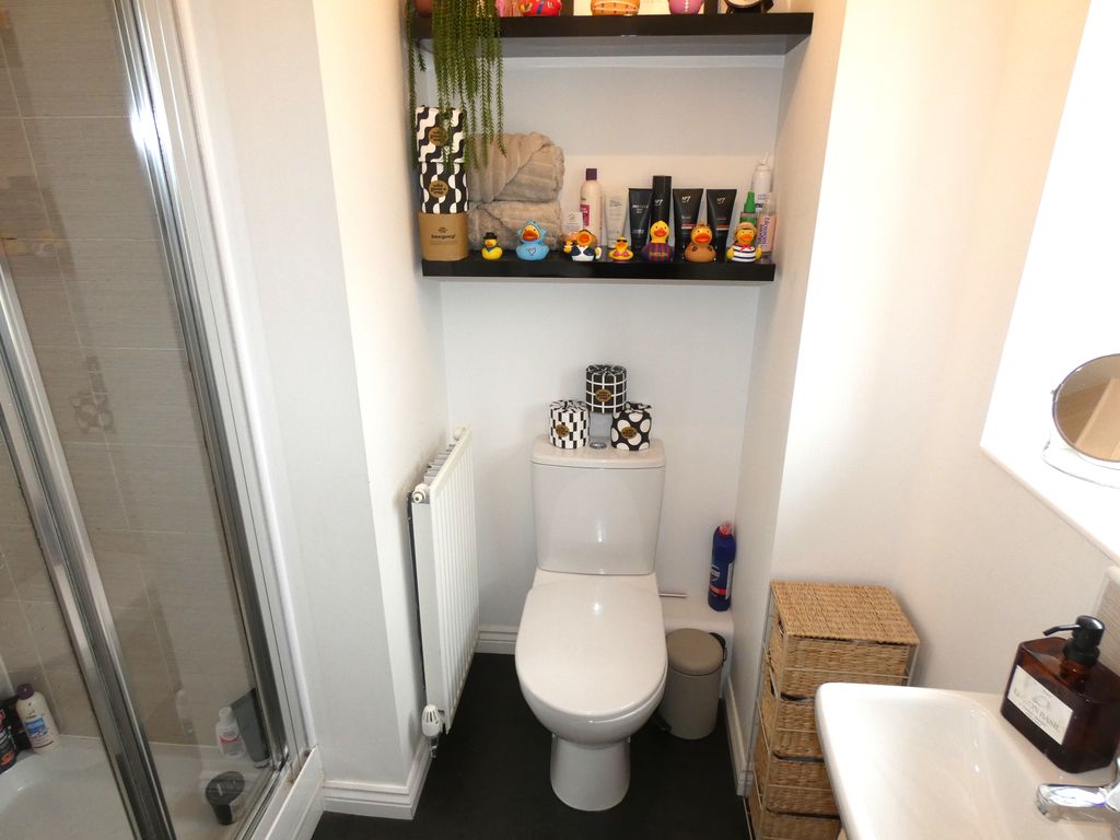 En-Suite- click for photo gallery